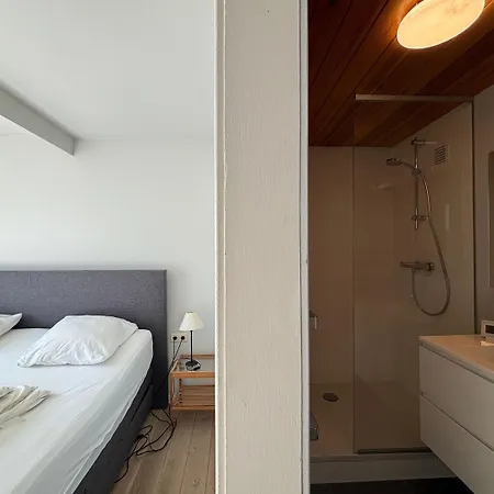 Bright Flat With Bunk Beds