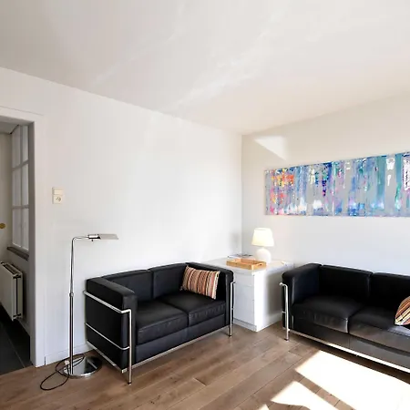Bright Flat With Bunk Beds * דה האן